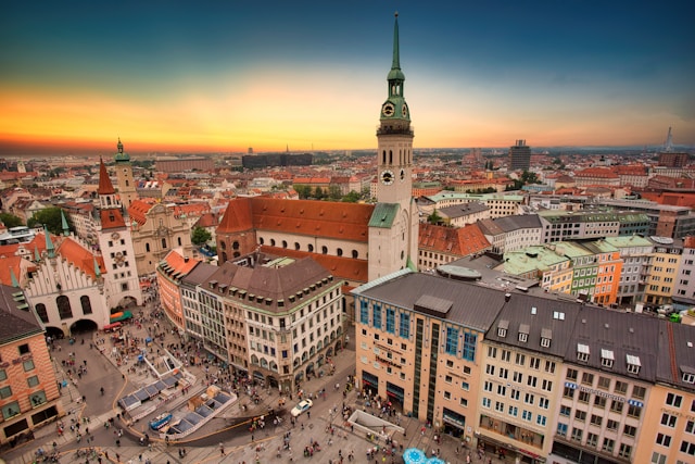 Chauffeur Vienna to Munich